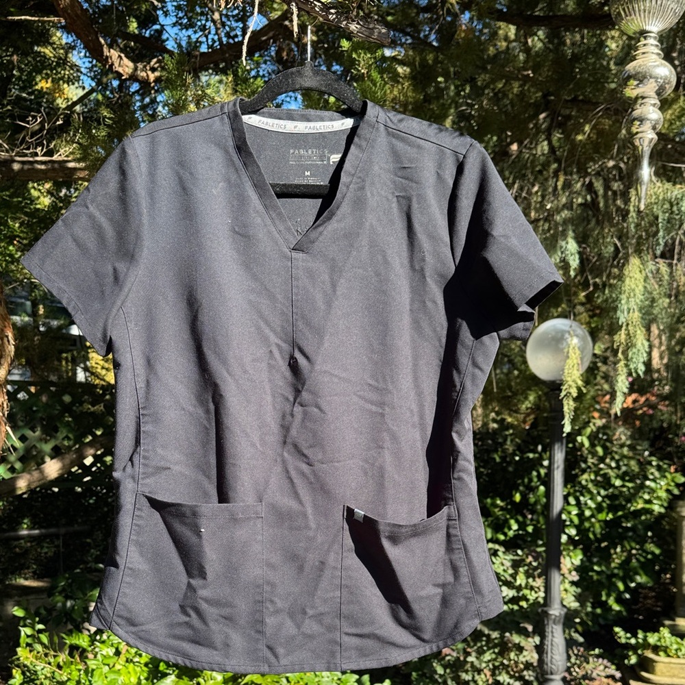 Fabletics Black Women's Scrub Top